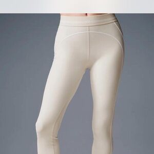 Alo yoga oat milk heart throb leggings  Size XXS or XS